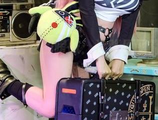 Byoru与白色的暧昧：这张原图简直令人困惑
