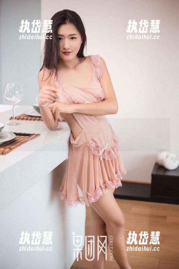 GIRLT果团网 - 自拍也能成就奇迹：周妍希美图vs.图包大比拼！