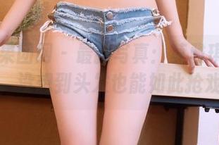 GIRLT果团网 – 最新写真：莫雅琪的双马尾，没想到头发也能如此抢戏！