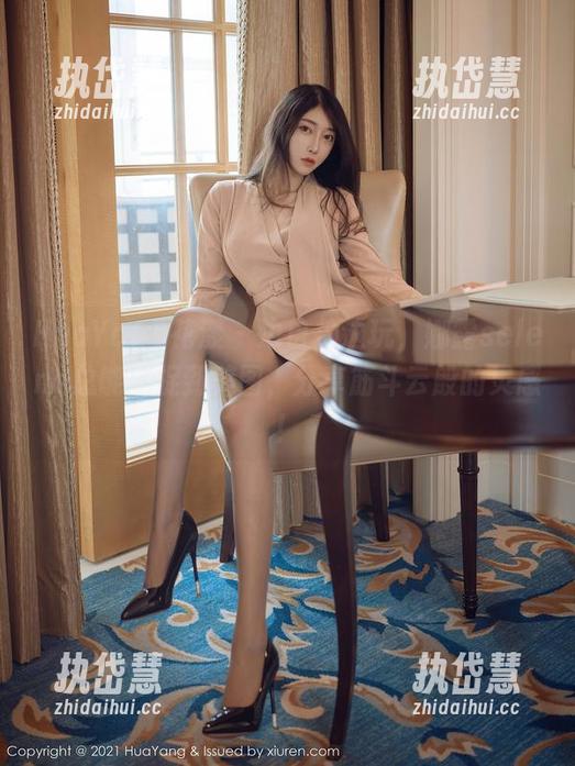 HuaYang花漾 - 边自拍边玩，娜露selena总能捕捉到美图，分享筋斗云般的灵感！