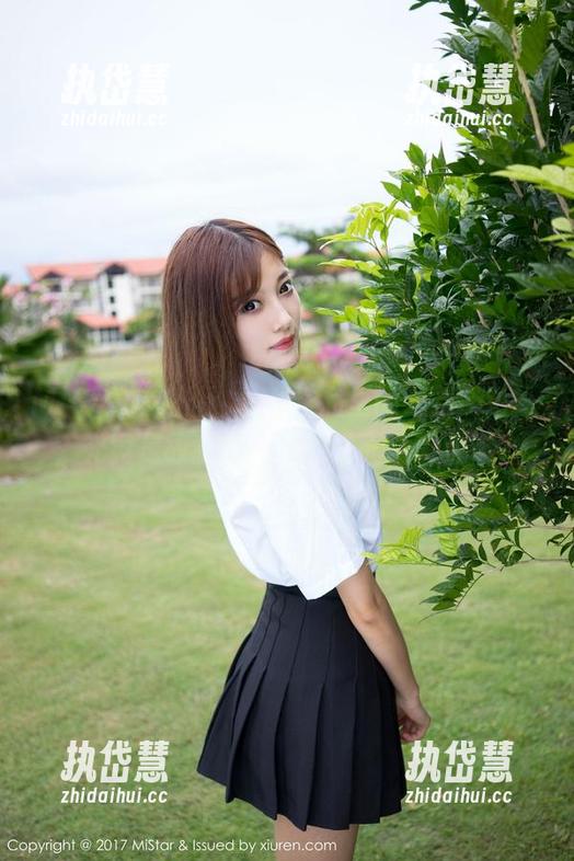 MiStar魅妍社 - JK作品里的芝芝Booty，究竟是故意的清纯还是无意的骚动？