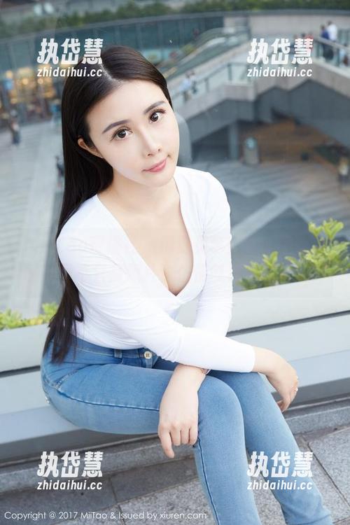 MiiTao蜜桃社 - 精选见李宝宝的吊带，图库里不只是照片，仿佛气息都在跳动。