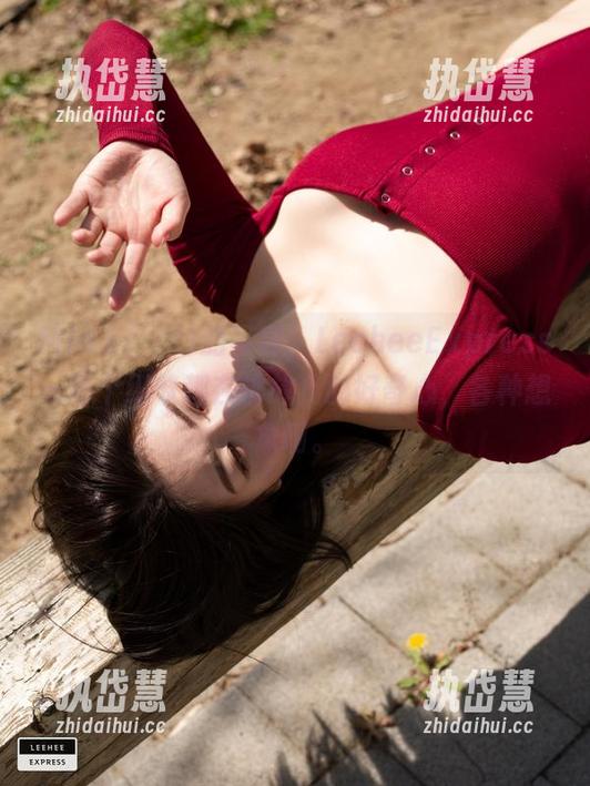 Min.E(민이)的写真，LeeheeExpress—每个细节都在挑战我的好奇心，各种想象啊。
