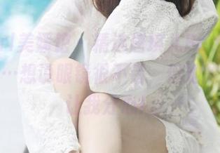 MyGirl美媛馆 – 精选唐琪儿Beauty的眼镜照…想说眼镜很不错，但她的姿态更让我分心！