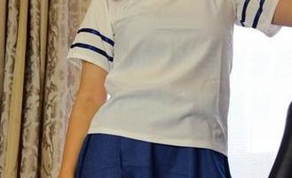 PANS写真 – 说说小玥的写真套图，礼服与小巧心思的无限转换