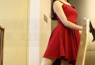 ROSI的图库：人人都想下载的嫩学妹制服，穿上它能否逆袭校园？