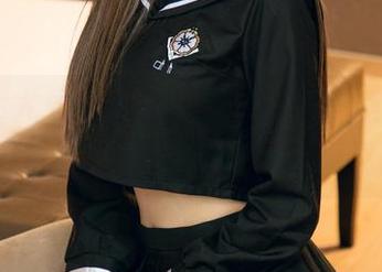 UGirls尤果网 – 最新写真上线，信悦儿又用丝袜教大家搭配的极致境界。