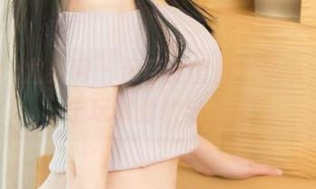 UGirls尤果网 – 吊带原图精彩呈现，李思宁玩转柔软与态度