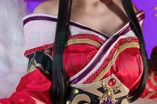 Umeko J比基尼美照直击!我从未猜过,沙滩和小马们都是如此完美的搭配!
