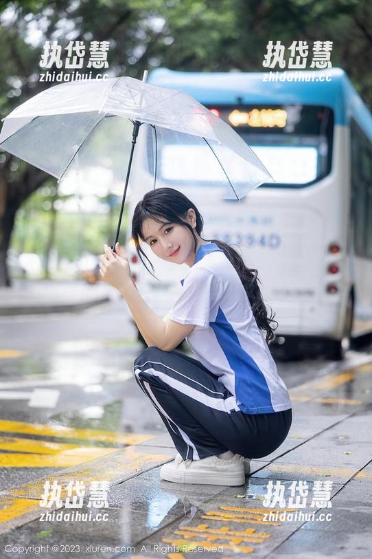 Xiuren秀人网-小泡芙winna Xiuren秀人网 - 小泡芙winna的秘书精选合集,不小心成为壁纸女神了吧!
