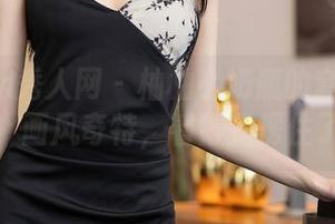 Xiuren秀人网 – 柚柚小奶瓶的套装图集，画风奇特，看得我愣住了