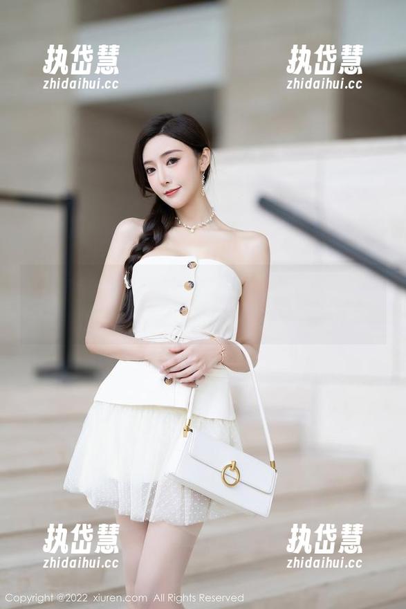 Xiuren秀人网-筱慧cindy Xiuren秀人网 - 筱慧cindy“夏天”图包:那种热得流汗的粉色回忆
