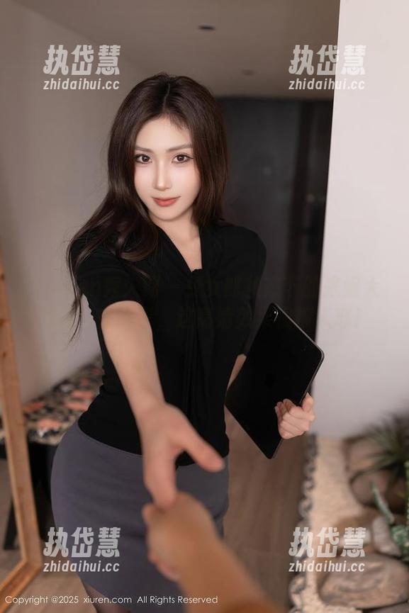 Xiuren秀人网 - 兔女郎状态下的米妮大萌萌，在线等，这高清效果很撩人耶！
