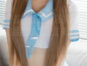 YouMi尤蜜荟 – 娜露的短裤：一键好评美图，浏览完后我才反应过来，屁还没出门呢！