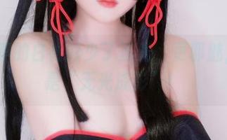 Yuki亭的白衬衫少了圣光，更邪魅，果然是“无光成影”！