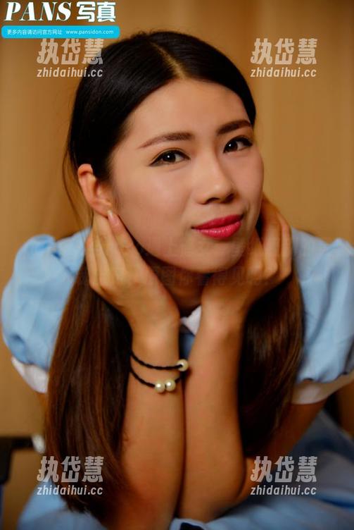 pans - 当roro遇上修女：壁纸级别的灵魂出窍，原图你看得见吗？