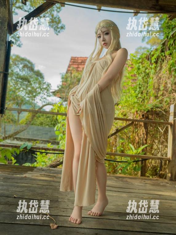 yuuhui玉汇懒洋洋地晒出灰丝，无圣光界的“黑马”！
