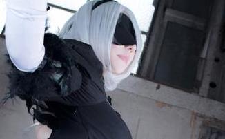 サク(saku)的Fantia2022年写真集，原图是不小心留下的角落吗？