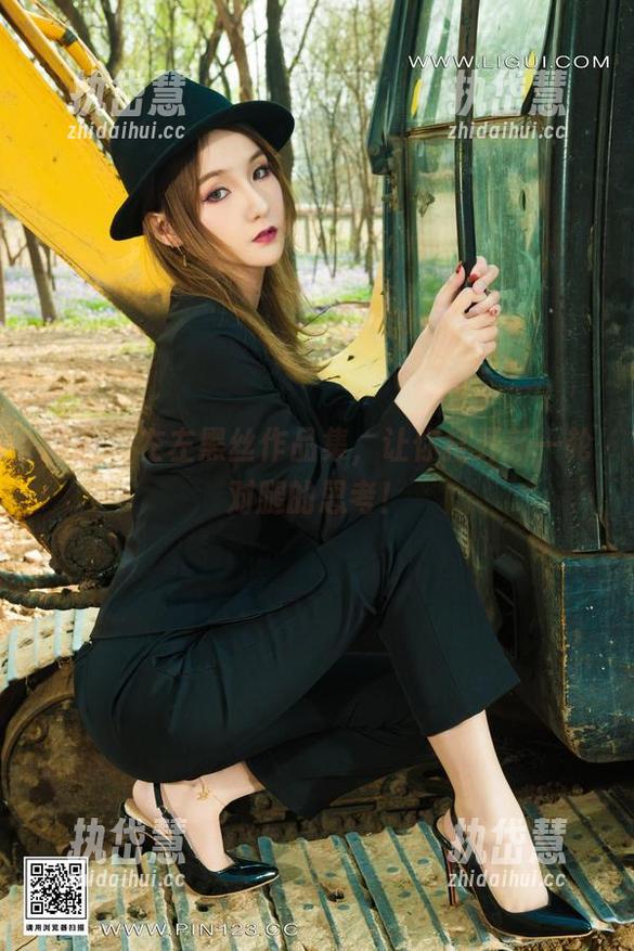 丽柜 - 左左黑丝作品集，让你打开新一轮对腿的思考！