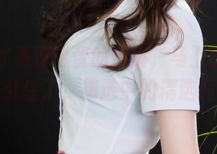 丽柜 – 才看到怡萱的短裤，马上被这图片吸引住了，精选中的精选啊！