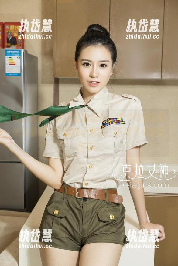 克拉女神-汤怡 克拉女神 - 图片里的汤怡,像个专业的瑜伽大师拨动了我的小宇宙,下载下来慢慢品味。