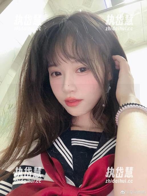 千反田鹿子的私房图片，双马尾该不会是她的魔法武器吧？