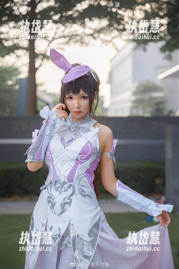 在下载妍子坚不可摧的小舟潮之前，请先确保无水上活动！