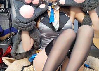 户外小米裙&cos大集合，小女巫露娜告诉你‘绿’也是一种时尚态度！