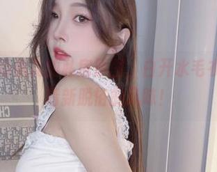 看过小小奶瓶儿的私房原图，白开水毛衣真是有种清新脱俗的风味！