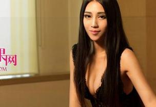 尤果网 – 不得不说，Maggie的美足图包，完全就是我的春天…要说脚，不妨放肆点！