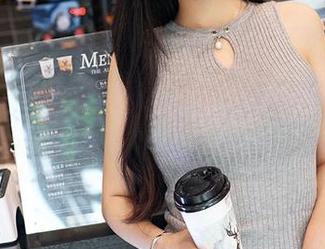 尤蜜荟 – 夏玲蔓的网袜美图，免费收藏，还是二手的味道？