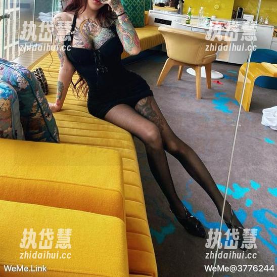 微密圈 - 希希Gina婚纱套图：那天我拍照了，婚纱都快跟我捉迷藏了
