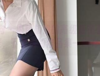 异思趣向 – 黑色旗袍的高级感在小金这儿爆表，下载她的作品集一探究竟！