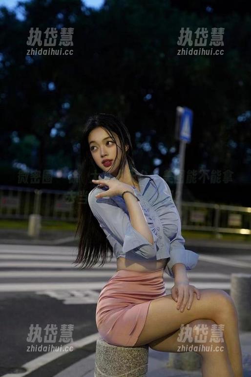 徐珺大哥 微密圈 - 徐珺大哥上天台,美图能不能拿去当壁纸当月亮挂啊?