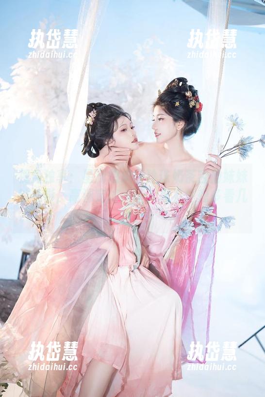 视角独享：星澜想来杯珍珠奶茶吉他妹妹的身影，高清定格，让人忍不住想多看几眼。