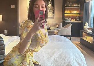 微密圈 – 图包里的果儿Victoria不只浮于表面，蕾丝内内还有配合的心情分享！