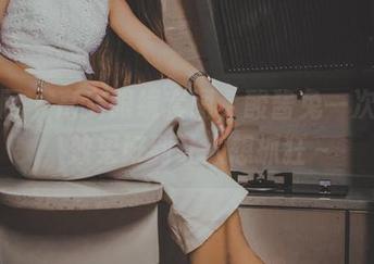 果团网 – 高清眼镜套图，酸酱兔一次搞定，效果好到让人想抓狂～
