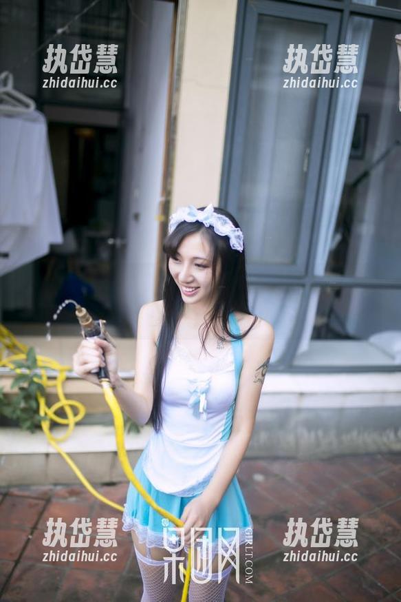 果团网 - 哪里来的灵感？黄歆苑的裸足合集，奇妙的图片，哈哈