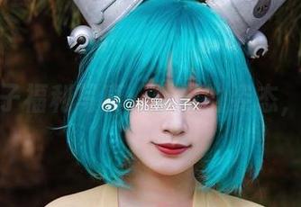 桃墨公子福利写真：学妹的姿态，绝了！