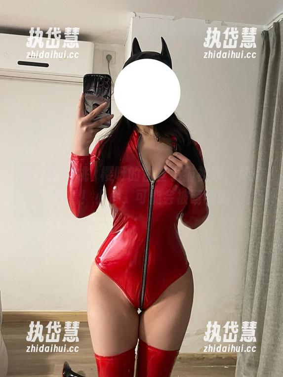 微密圈 - 桃沢樱呀的白丝小猫视频，尽请观看！小心，可能会被萌到哟