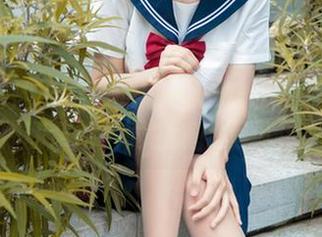 梦丝女神 – 苏柔的夏季时光：一部与夹脚拖和草帽共同主演的写真传奇