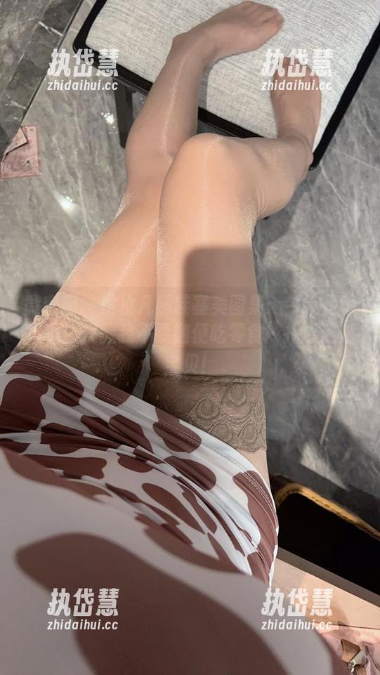 微密圈 - 沈汝凡超哇塞美图集：今天是乖乖女，提醒我不要随便吃零食…扎心了，宝贝！