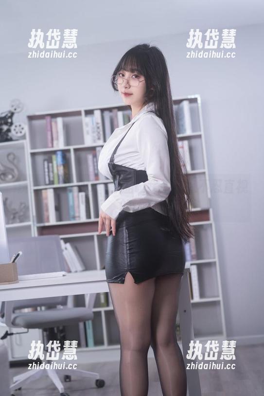 浅安安 浅安安的COS:青涩让我想说点不忍直视的话