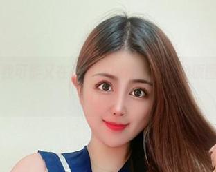 微密圈 – 我可能又在看海豚baby短裙的原图，偷偷流口水…