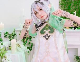 爆机少女喵小吉的草神写真集，袜子才是主角吗？