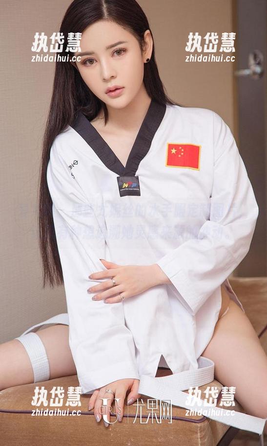 爱尤物 - 那些尤妮丝的水手服定制图片，让我有种想追溯她灵感来源的冲动。