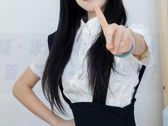 物恋传媒 – 泳池，照片，Elise，还有更新，啥时候学会游泳啊？