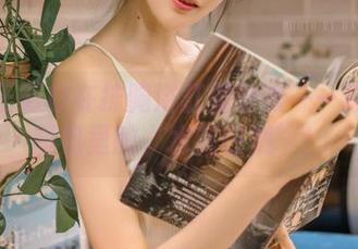看！王羽杉在抹胸浴缸里翻滚——原图和图包里的‘水花四溅’！