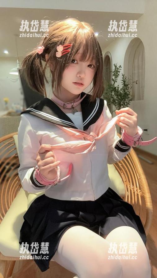 神沢永莉的Suiri圣诞少女写真——好想一边看一边下载！