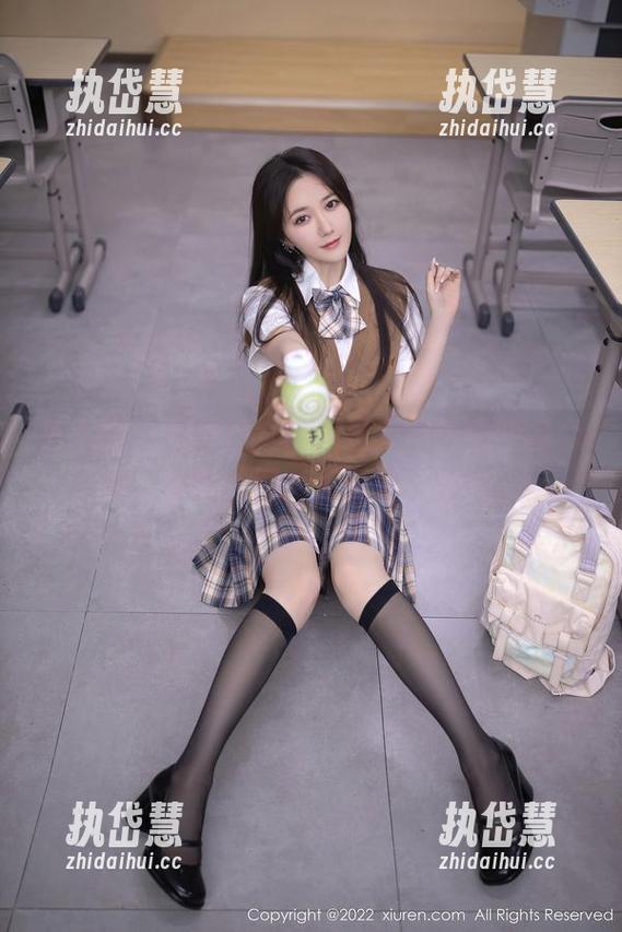 秀人网 - 厨娘日常：周思乔Betty写真合集，爱吃的同时不要忘了挤花。